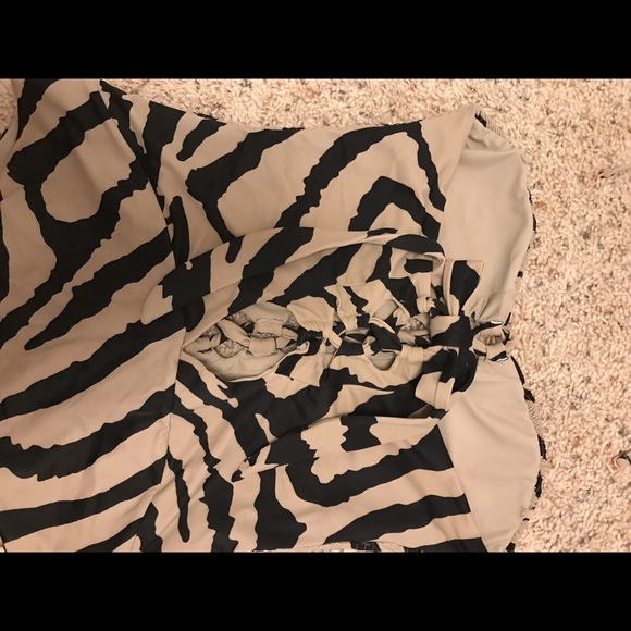 Tori Praver Suit - Picture 3 of 5